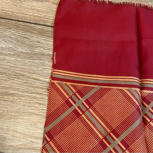 Vintage Plaid Scarf - Picture 8 of 9